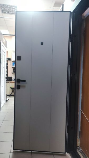 Вхідні двері Qdoors Преміум Вертикаль-АК