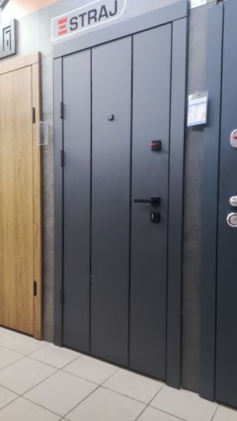 Вхідні двері Qdoors Преміум Вертикаль-АК