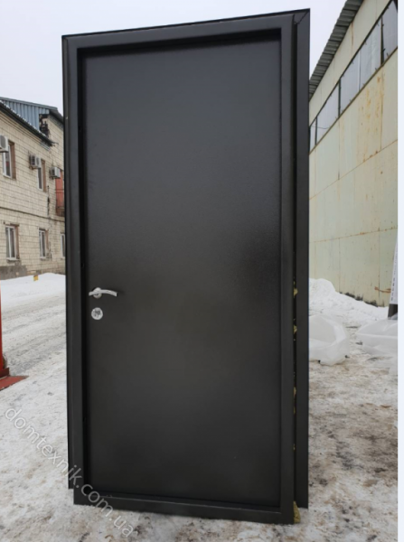 Вхідні двері  STRAJ Techno-door