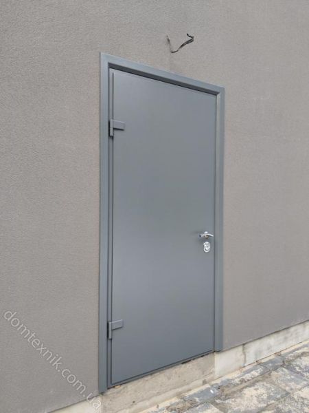 Вхідні двері  STRAJ Techno-door